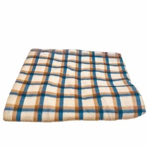 NWOT Soft Plaid Pet Blanket in Blue, Brown, and Ivory